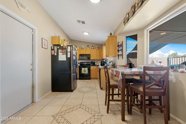 704 W HESS Avenue, Coolidge, AZ 85128