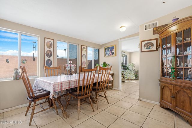 704 W HESS Avenue, Coolidge, AZ 85128