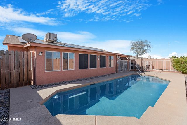 704 W HESS Avenue, Coolidge, AZ 85128