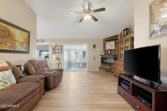 704 W HESS Avenue, Coolidge, AZ 85128