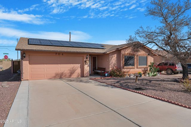 704 W HESS Avenue, Coolidge, AZ 85128