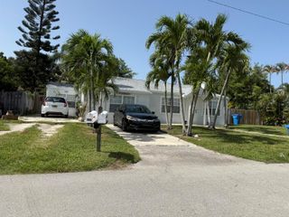 407 W Palm Street, Lantana, FL 33462