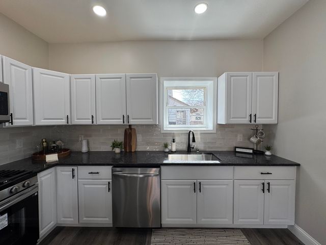 800 Buchanan Street, Gary, IN 46402