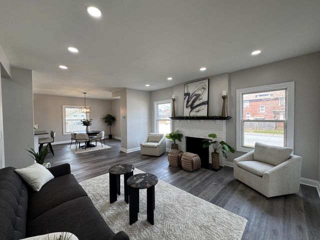 800 Buchanan Street, Gary, IN 46402