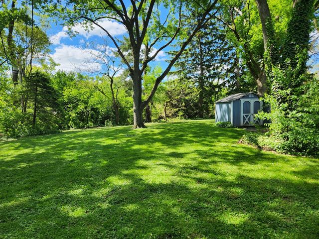 629 Jonquil Avenue, Lisle, IL 60532