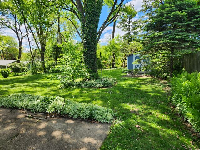 629 Jonquil Avenue, Lisle, IL 60532