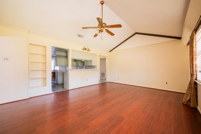 4031 Curly Oaks Drive, Houston, TX 77053