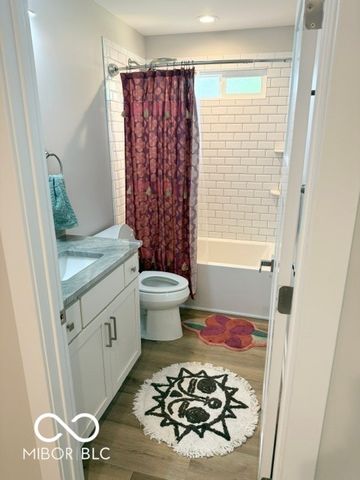1 Elm Tree Court, Greenwood, IN 46142