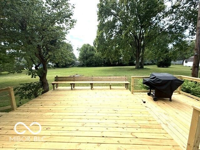 1 Elm Tree Court, Greenwood, IN 46142
