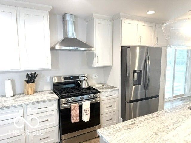 1 Elm Tree Court, Greenwood, IN 46142