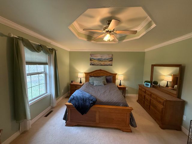 4461 N Katrina Avenue, Springfield, MO 65803