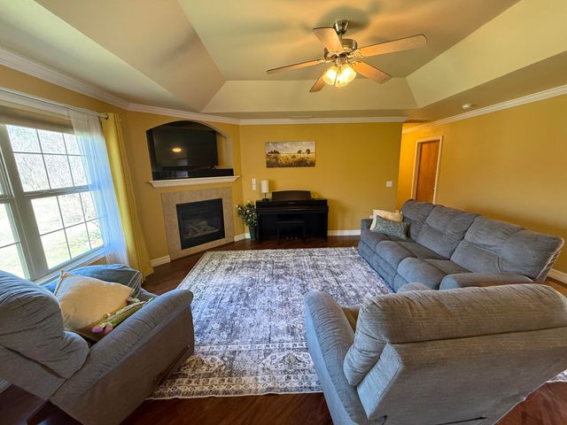 4461 N Katrina Avenue, Springfield, MO 65803