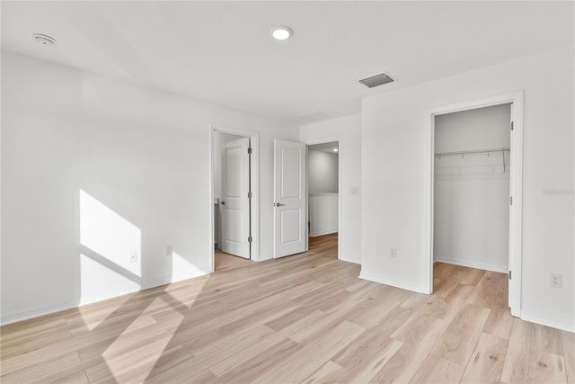 2415 PARAVANE WAY, Wesley Chapel, FL 33543
