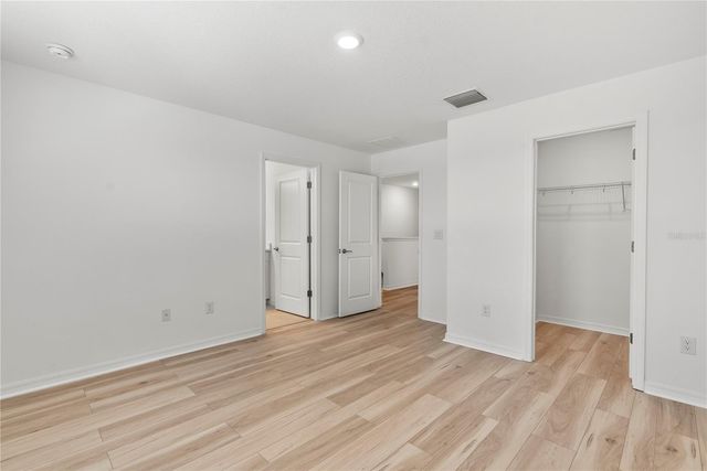 2415 PARAVANE WAY, Wesley Chapel, FL 33543