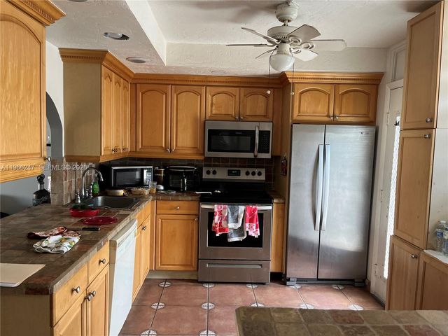 3545 NE 166th St 303, North Miami Beach, FL 33160