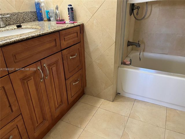 3545 NE 166th St 303, North Miami Beach, FL 33160