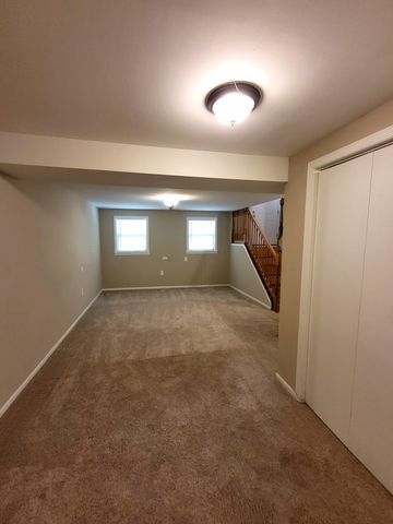 682 N OSWEGO Drive, Carol Stream, IL 60188