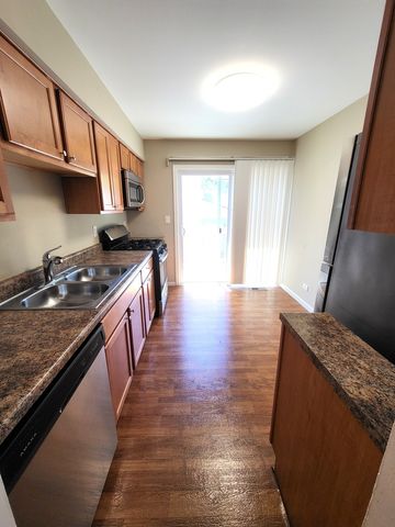 682 N OSWEGO Drive, Carol Stream, IL 60188