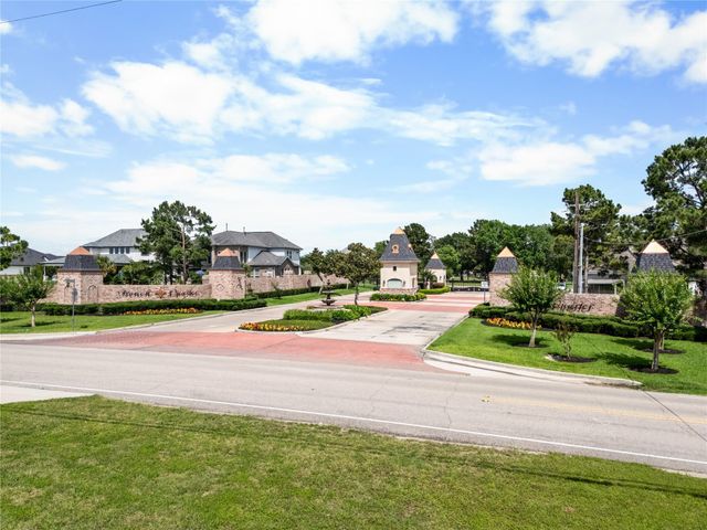 10921 Bourbon Street, Willis, TX 77318
