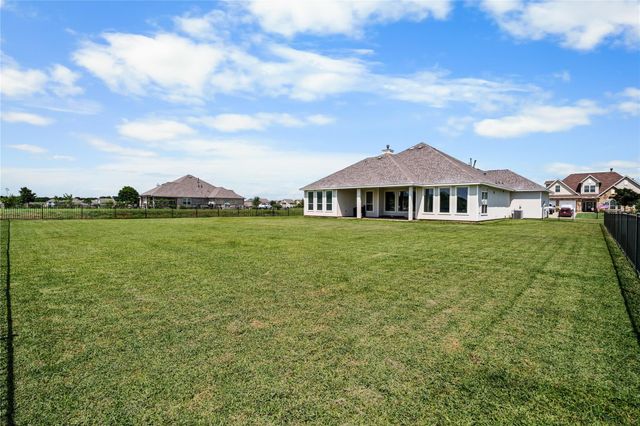 10921 Bourbon Street, Willis, TX 77318