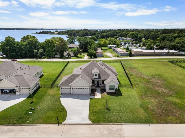 10921 Bourbon Street, Willis, TX 77318