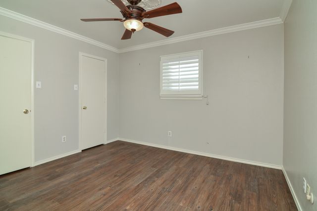 205 W 4th Street, Sundown, TX 79372