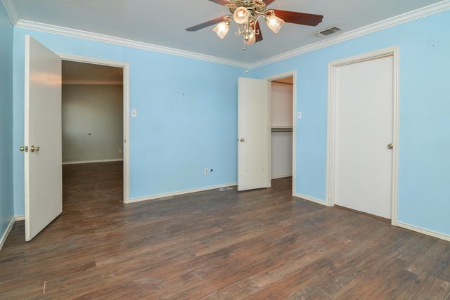 205 W 4th Street, Sundown, TX 79372