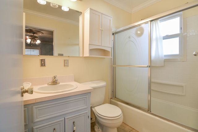 205 W 4th Street, Sundown, TX 79372