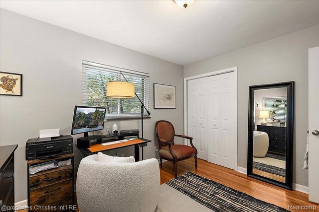 31095 W Rutland Street, Beverly Hills Village, MI 48025