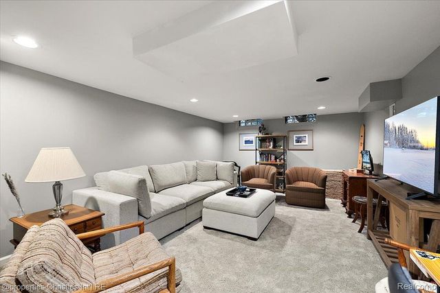 31095 W Rutland Street, Beverly Hills Village, MI 48025