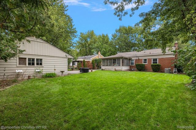 31095 W Rutland Street, Beverly Hills Village, MI 48025