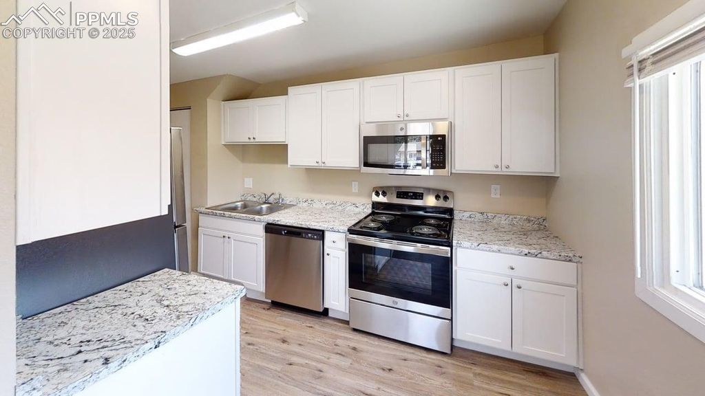 2413 E St Vrain Street, Colorado Springs, CO 80909 — photo 5