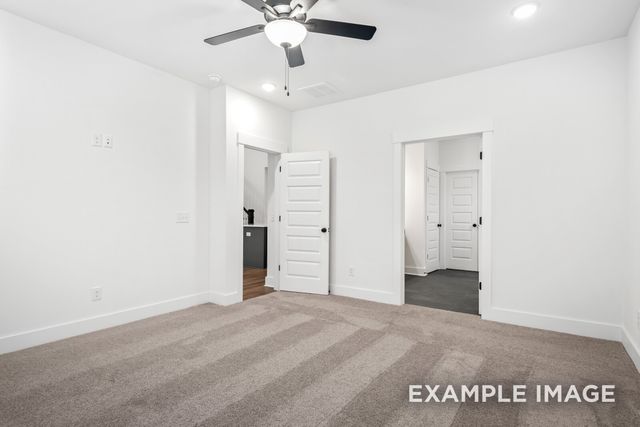 2882 Barnwood Rd, Gallatin, TN 37066