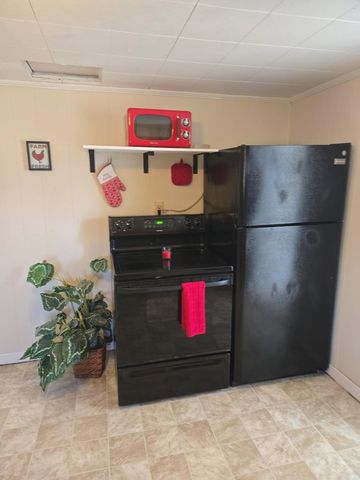 7305 Old Madisonville Road, Hopkinsville, KY 42240