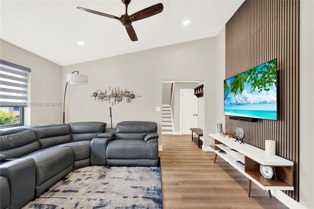 9066 SW 112th Ct, Miami, FL 33176