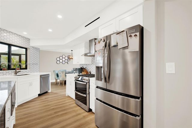 9066 SW 112th Ct, Miami, FL 33176