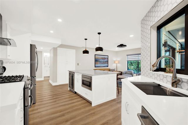 9066 SW 112th Ct, Miami, FL 33176