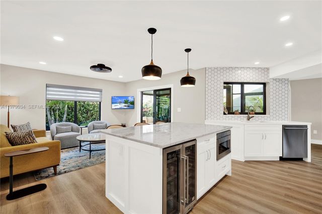 9066 SW 112th Ct, Miami, FL 33176