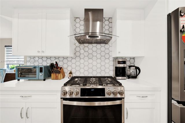 9066 SW 112th Ct, Miami, FL 33176