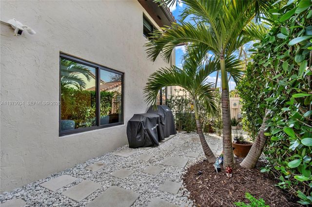 9066 SW 112th Ct, Miami, FL 33176