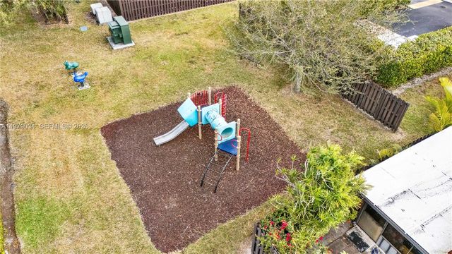 9066 SW 112th Ct, Miami, FL 33176