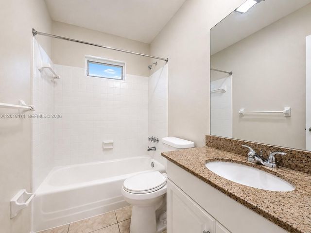 2101 NE 51st St 15, Fort Lauderdale, FL 33308