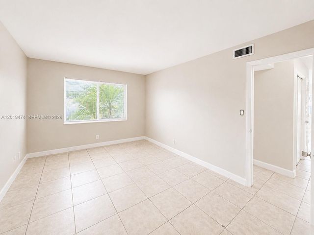2101 NE 51st St 15, Fort Lauderdale, FL 33308