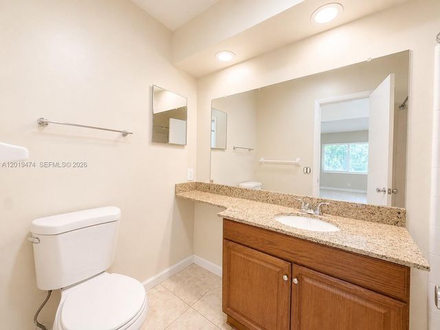 2101 NE 51st St 15, Fort Lauderdale, FL 33308