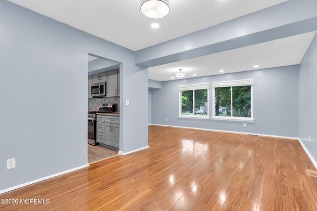 490 Brewers Bridge Road, Jackson, NJ 08527