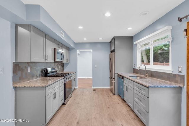 490 Brewers Bridge Road, Jackson, NJ 08527