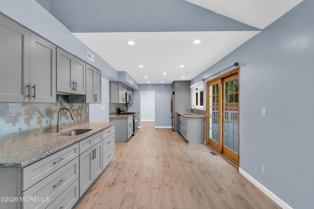 490 Brewers Bridge Road, Jackson, NJ 08527