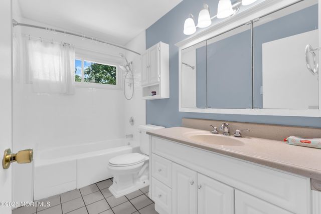 490 Brewers Bridge Road, Jackson, NJ 08527