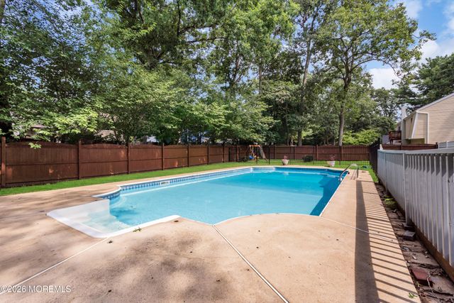 490 Brewers Bridge Road, Jackson, NJ 08527
