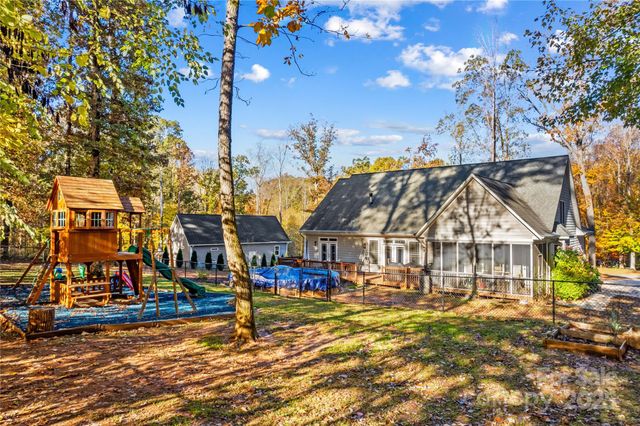 121 Wildeman Trail, Statesville, NC 28625